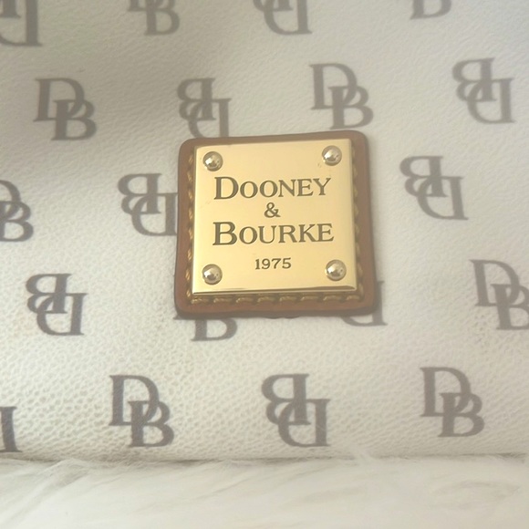 Dooney and Bourke Greta Brenna - Picture 2 of 16